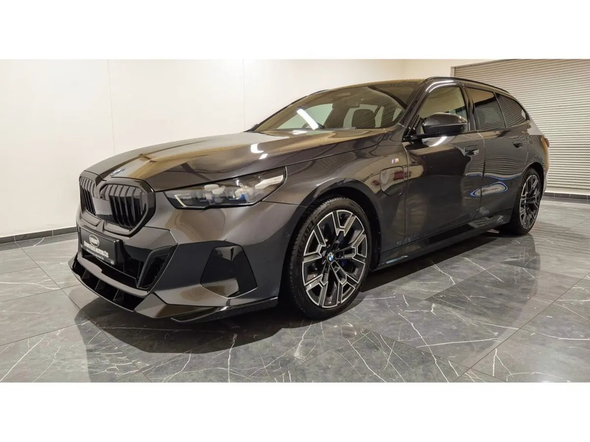 BMW 5-Series 530E M SPORT - Image 2