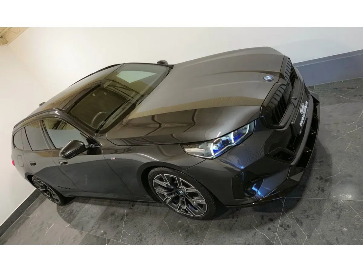 BMW 5-Series 530E M SPORT - Image 4