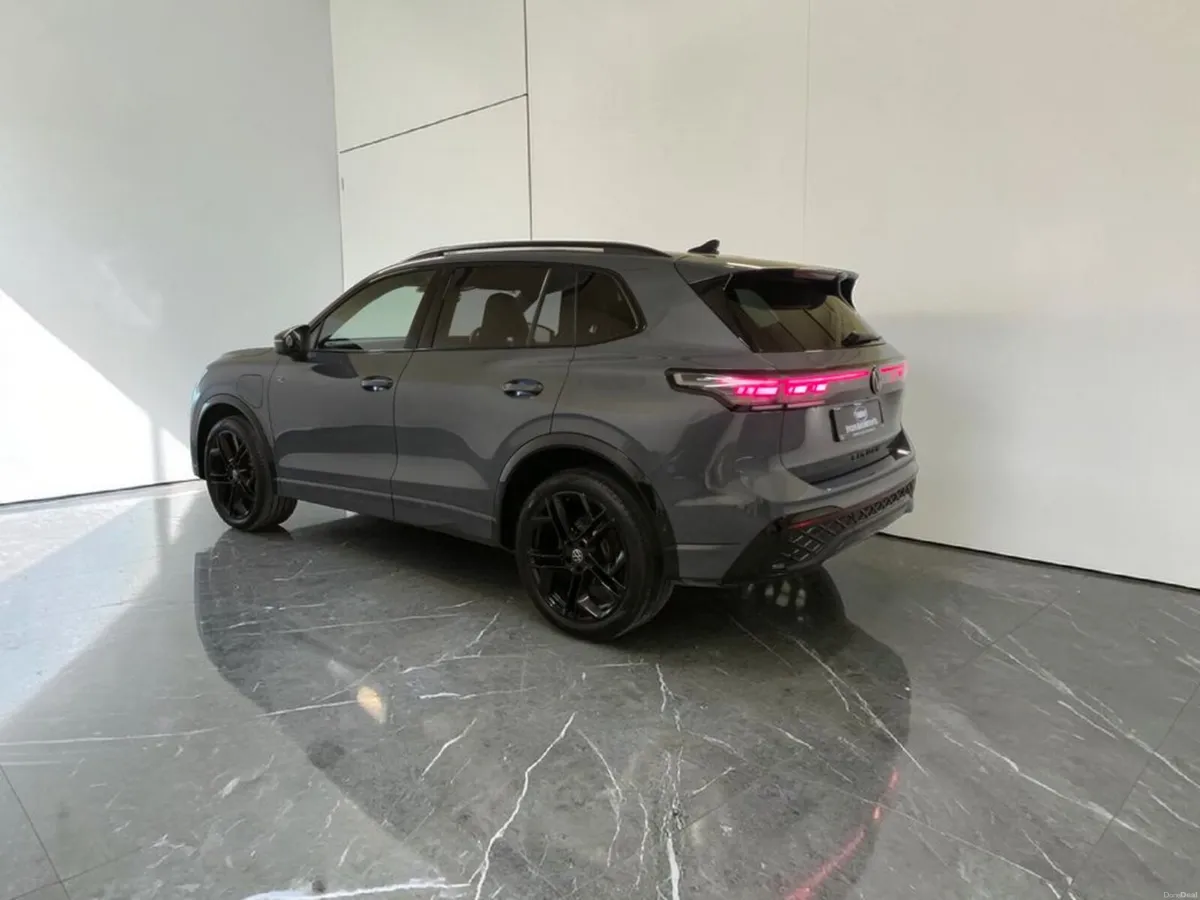 Volkswagen Tiguan R-LINE TSI DSG - Image 3