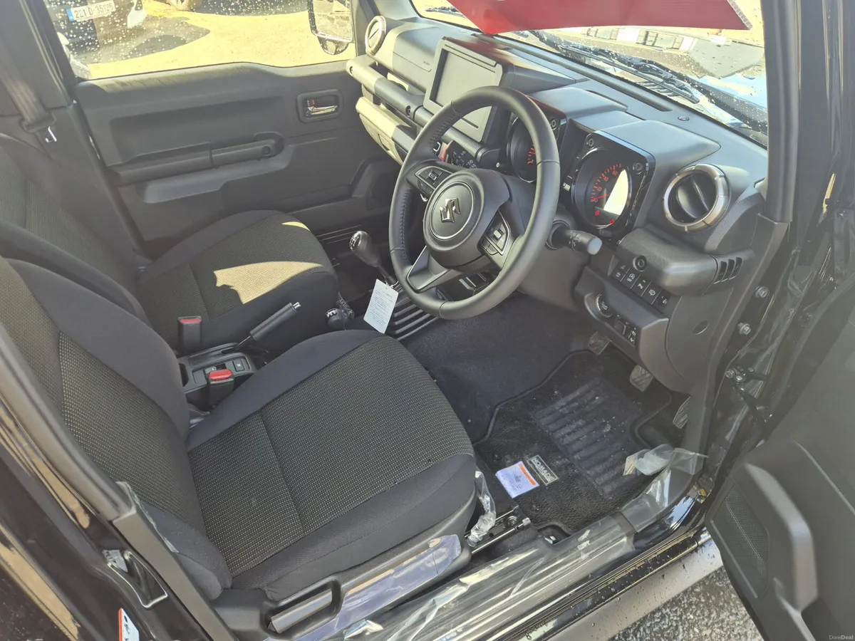 2025 SUZUKI JIMNY NOMADE 1.5 MANUAL - Image 5
