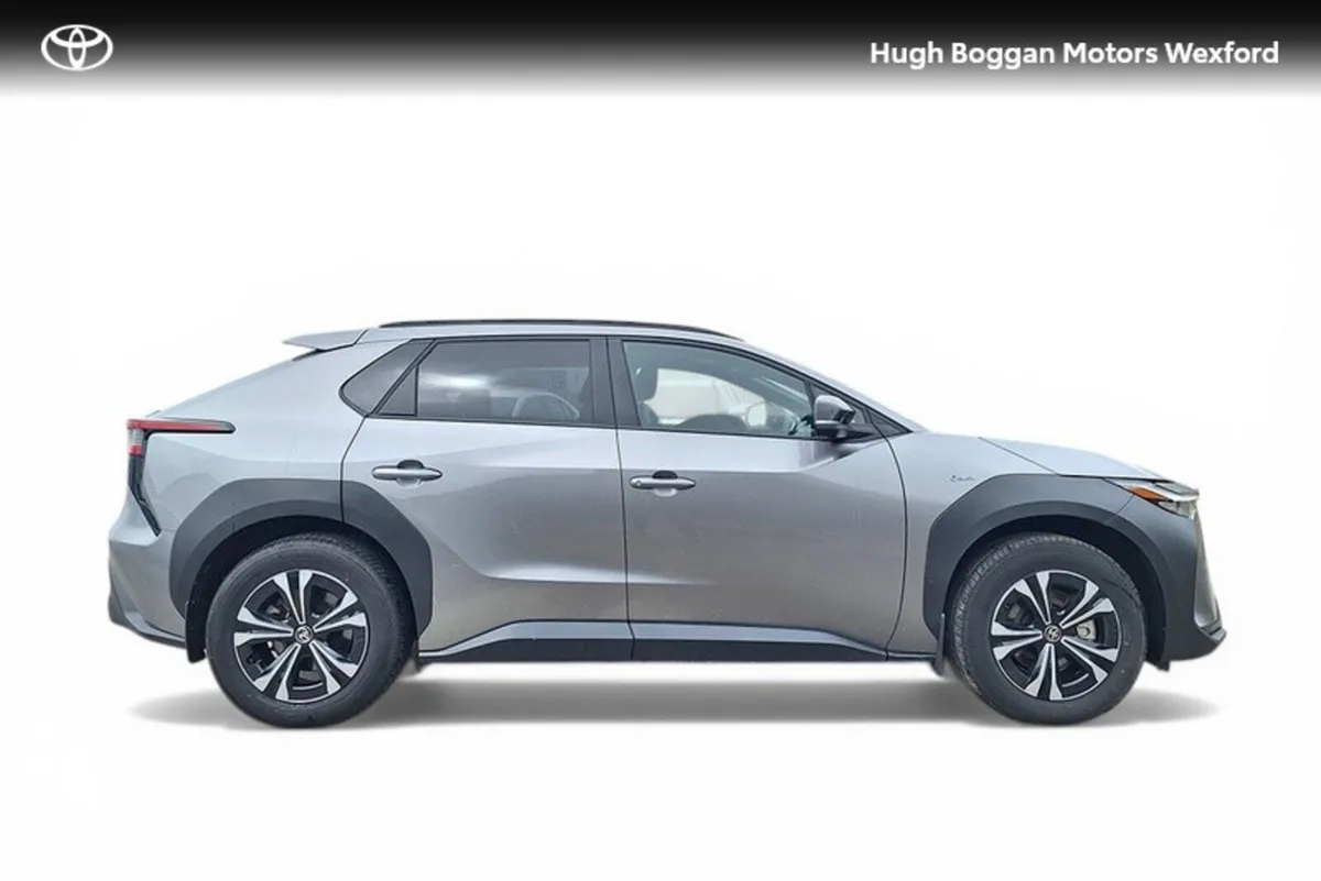 Toyota bZ4X SPORT ALL ELECTRIC 450KM RANGE!! - Image 3