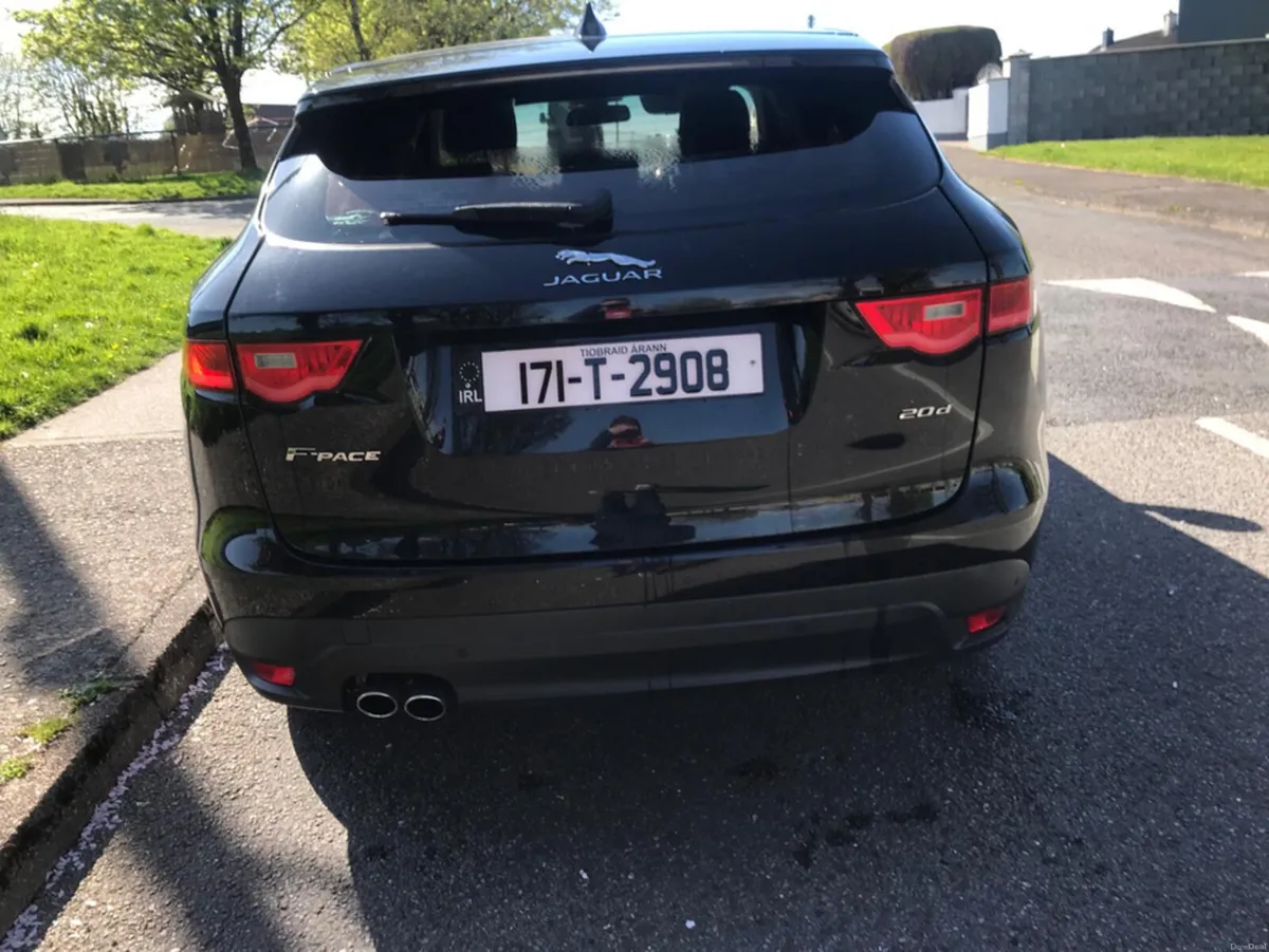 Jaguar F-Pace 2.0 D RWD SE PURE 5DR - Image 2