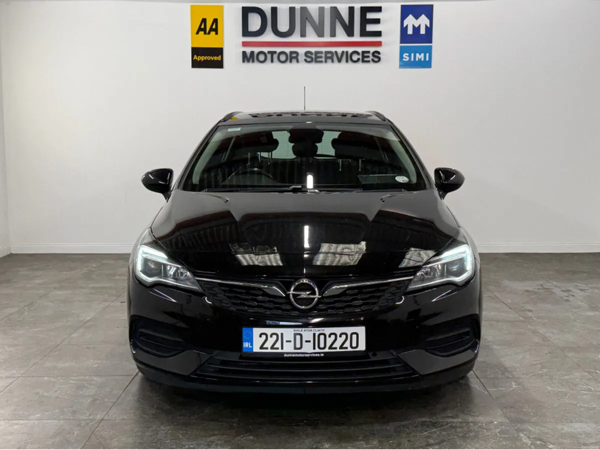 Opel Astra **SPORT TOURER MODEL**MULIPLE SERVICE H - Image 3
