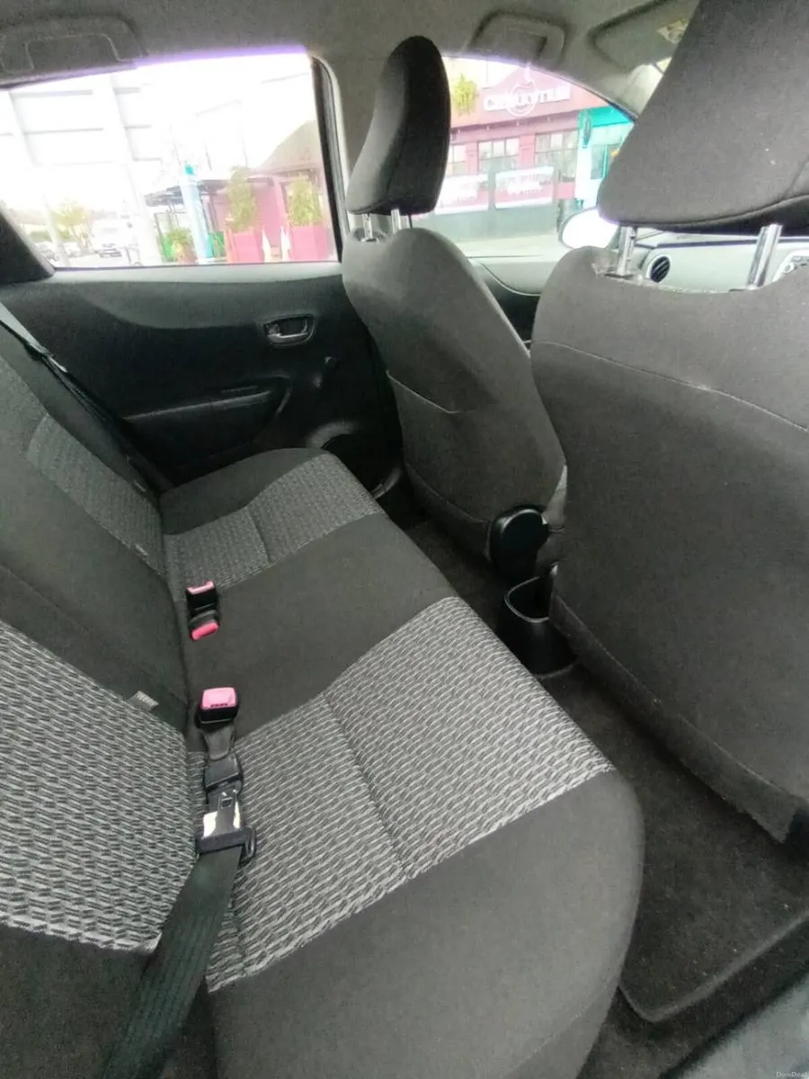 Car - Image 4