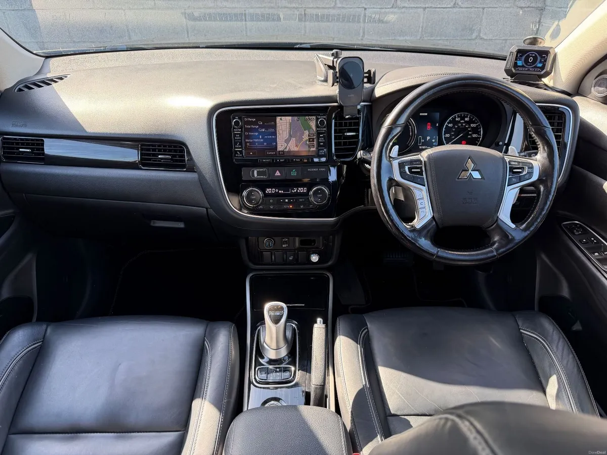 2015 Mitsubishi Outlander PHEV Gx4h LPG Converted - Image 5