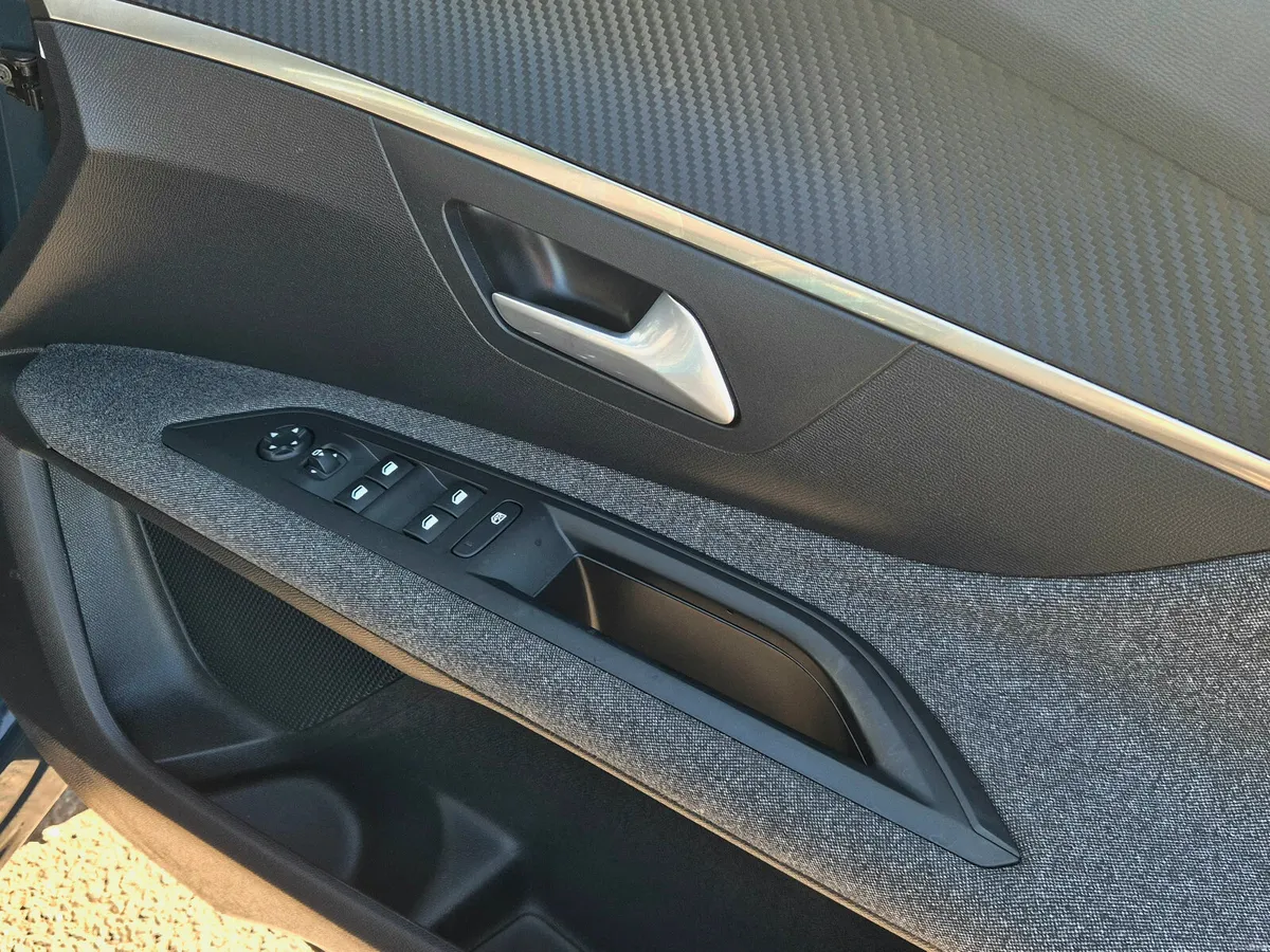 2021 Peugeot 3008  FL ACTIVE 1.5 BLUE HDI - Image 4