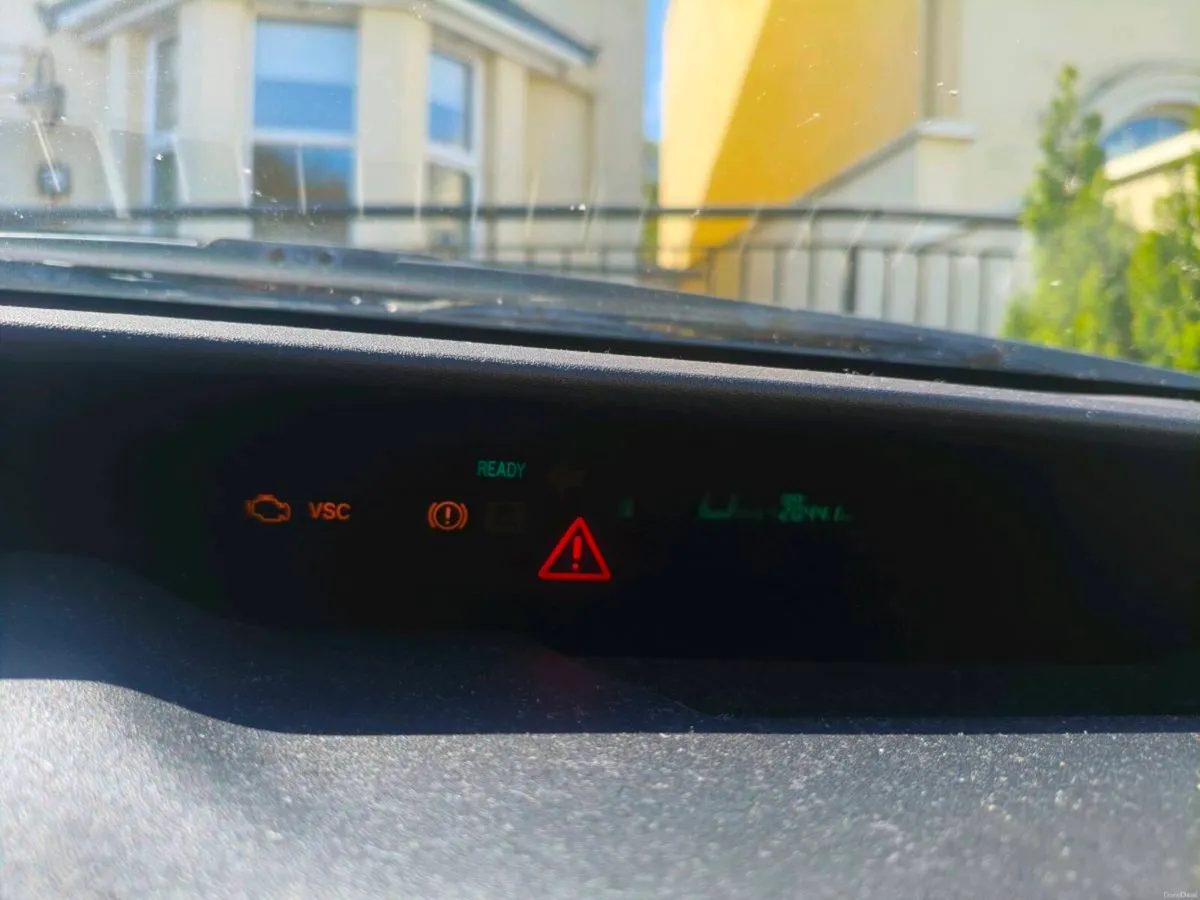 Toyota Prius for parts - Image 2