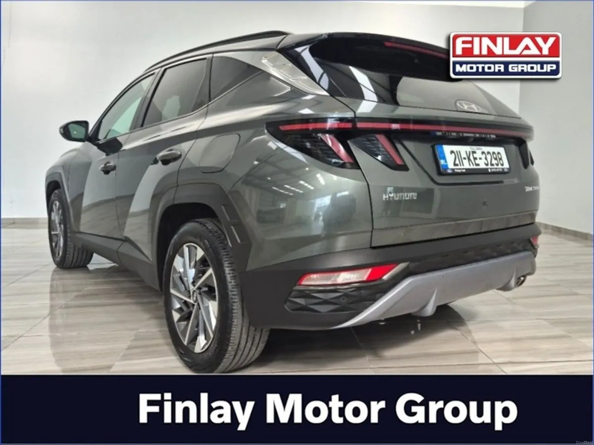 Hyundai Tucson 2WD Executive Plus  2 Tone Roof - Image 3