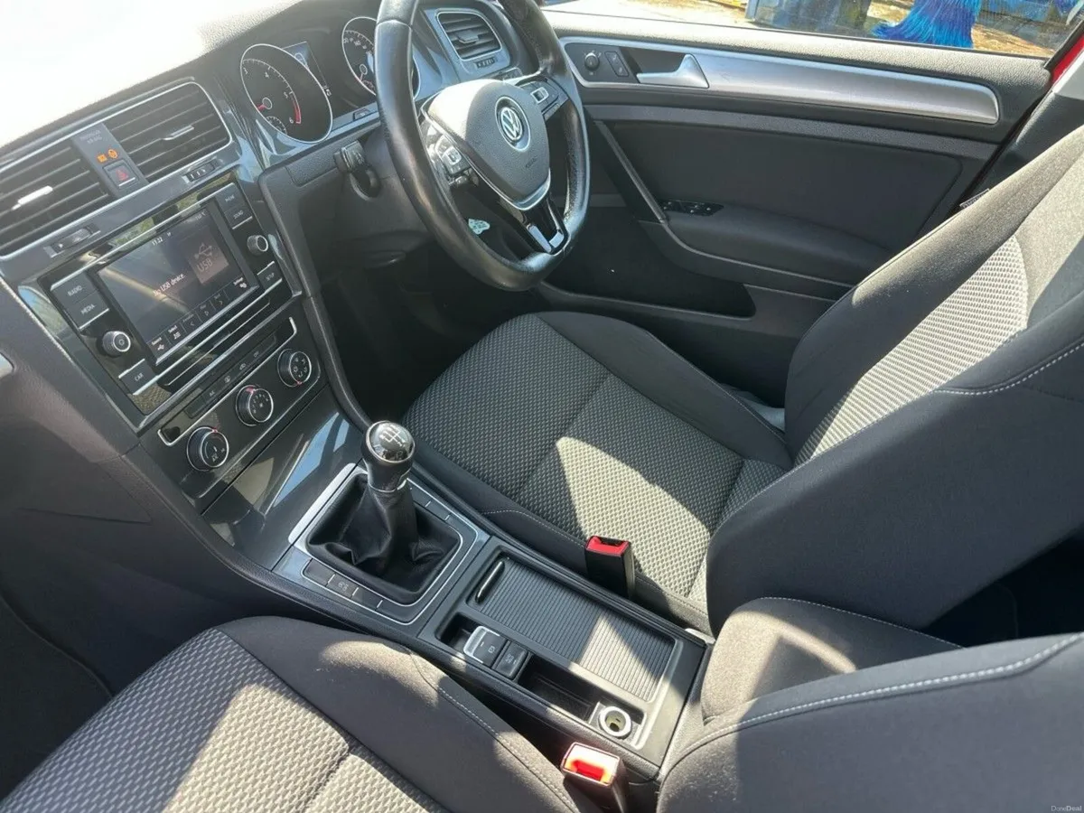 Volkswagen Golf TRENDLINE 1.6TDI 90HP MANUAL - Image 3