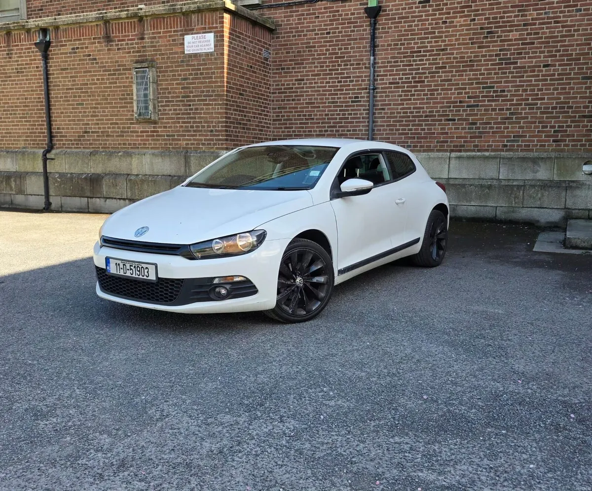 2010 Volkswagen Sirocco 2.0 TDI - Image 2