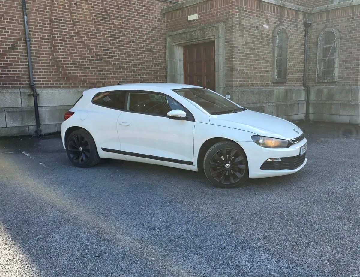 2010 Volkswagen Sirocco 2.0 TDI - Image 4