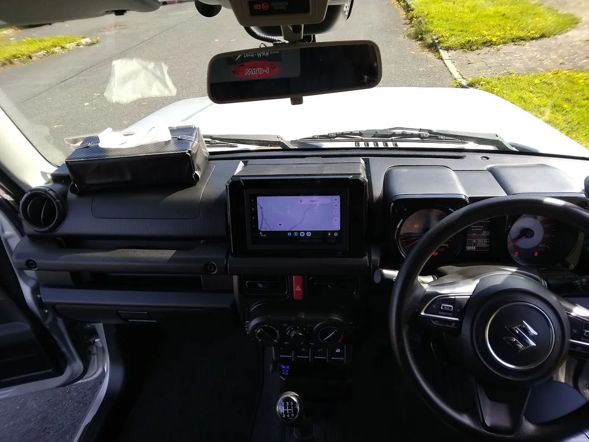 Suzuki Jimny 2024 - Image 2