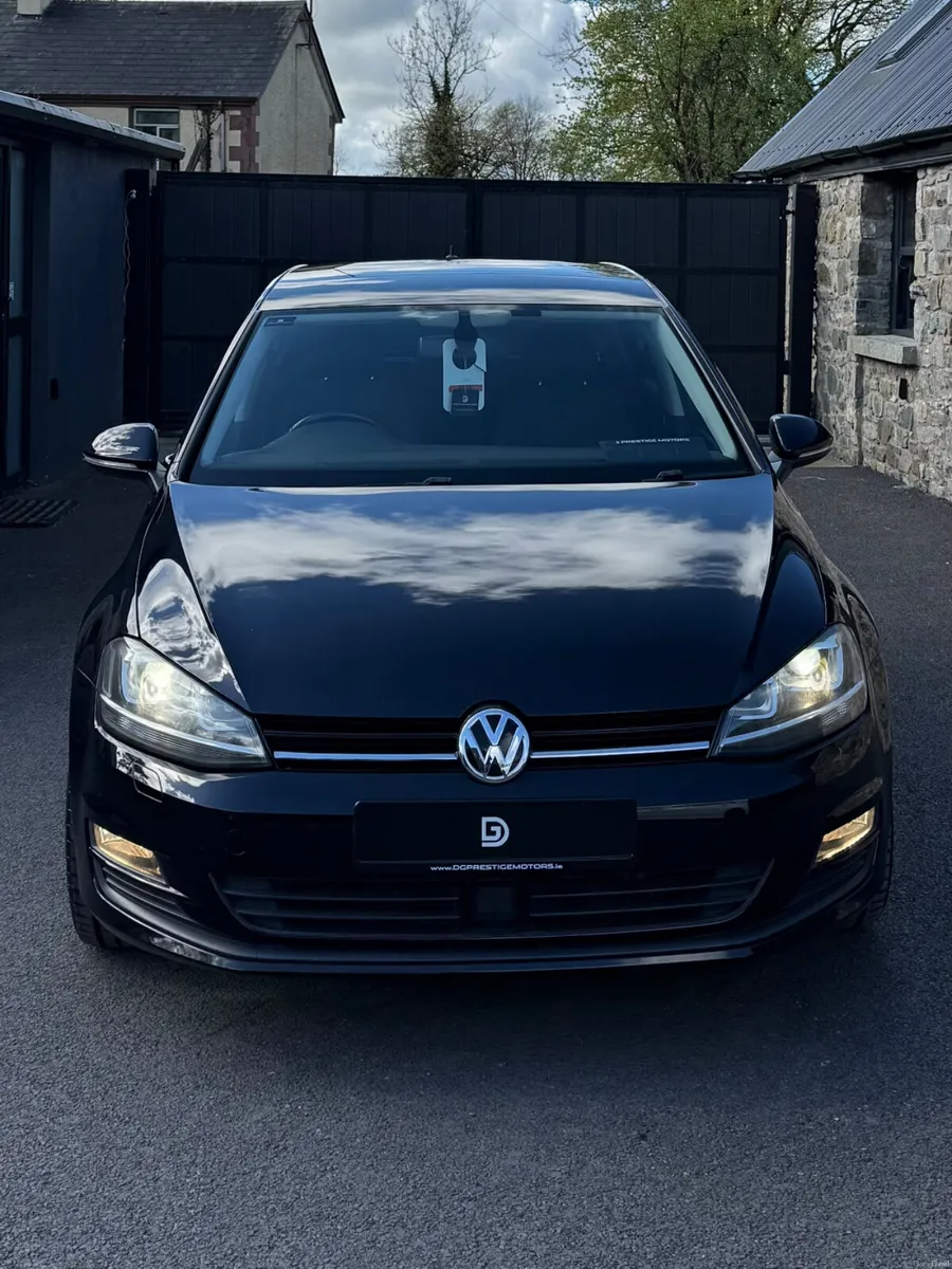 2015 VOLKSWAGEN GOLF COMFORTLINE 1.2 TSI AUTO - Image 2