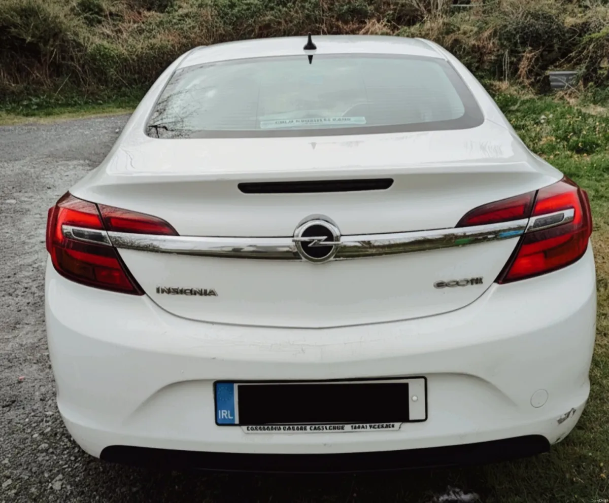 Opel Insignia 2014 (White 142) - Image 3