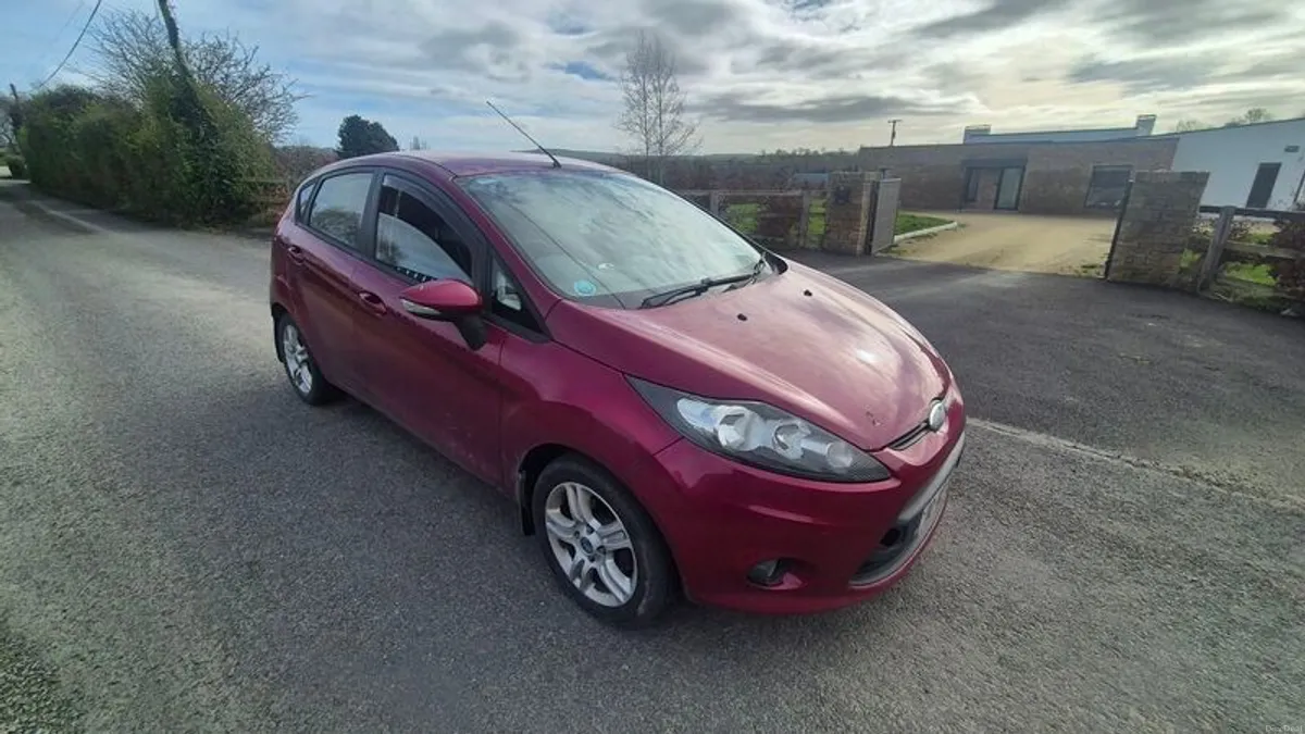 2010 Ford Fiesta - Image 4