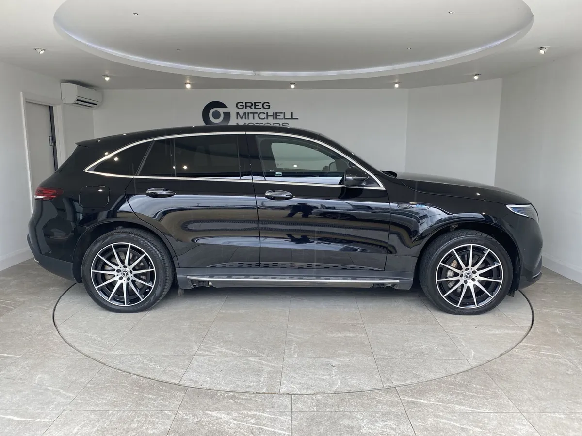 Mercedes-Benz AMG 2024 - Image 4