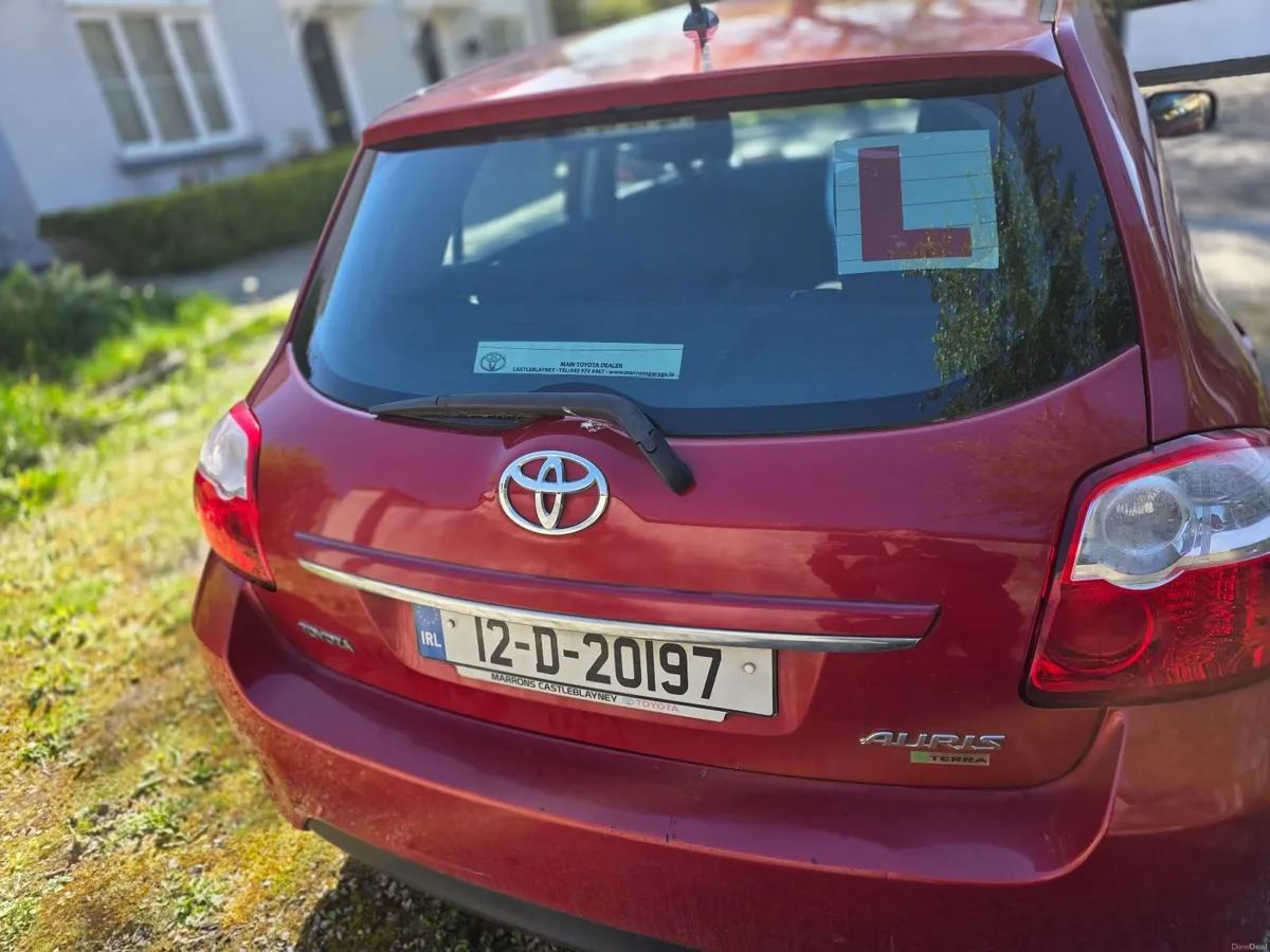 Toyota Auris 2012 - Image 3