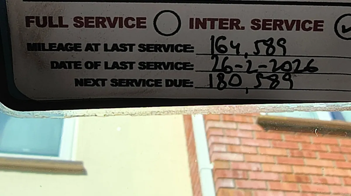 Nissan X-Trail 2018 2.0 SVE 4X4 7 SEAT TAN LS - Image 2