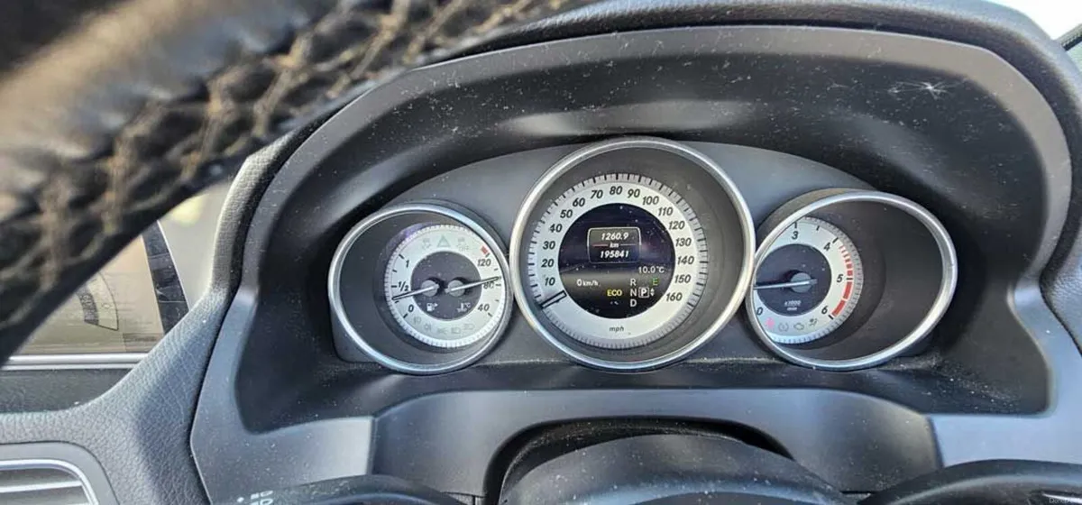 Mercedes-Benz E 250 - 2014 - Image 3