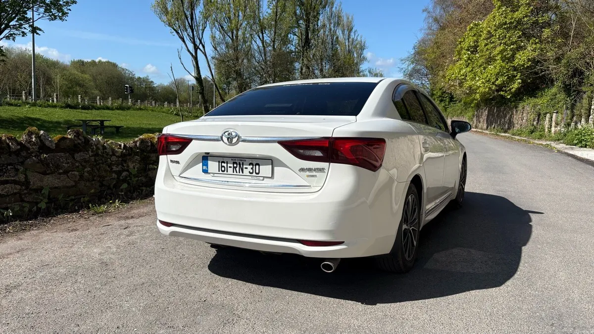 Toyota Avensis 2.0 Diesel Sol - Image 4
