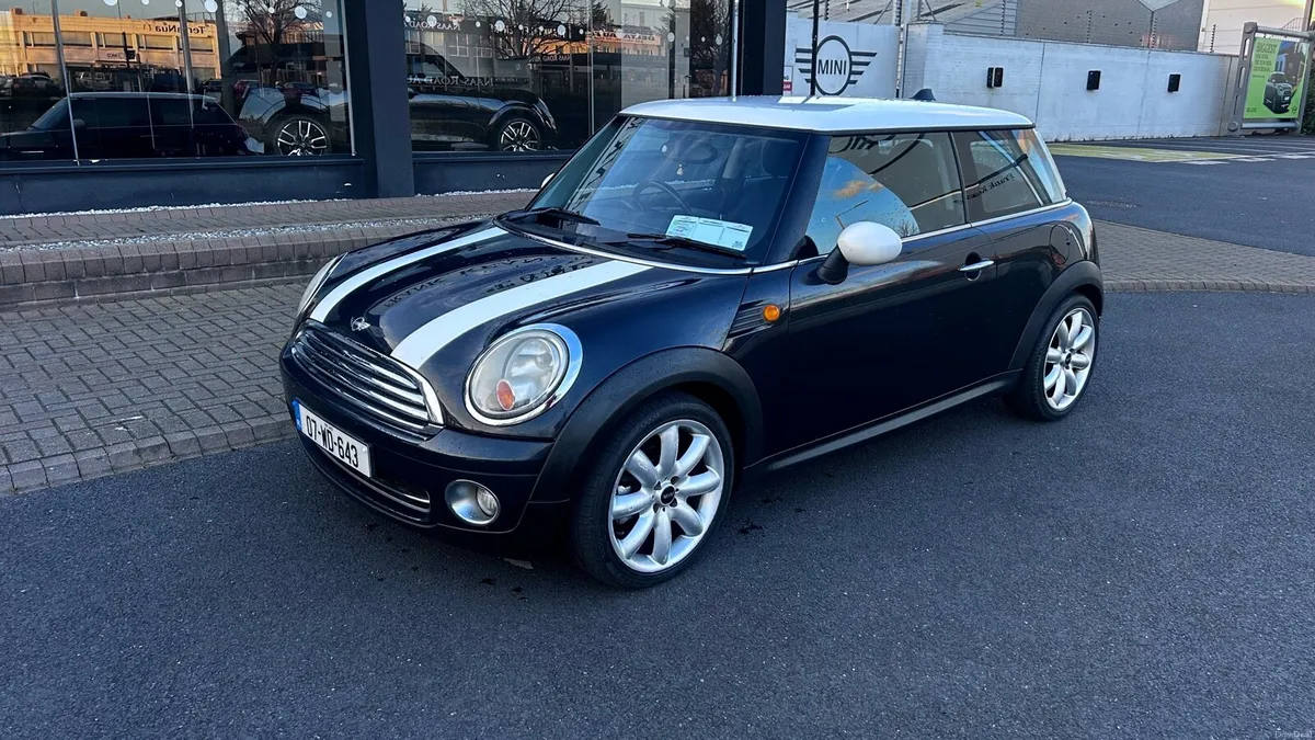 Prestine Mini Cooper, NCT till 2027 - Image 1