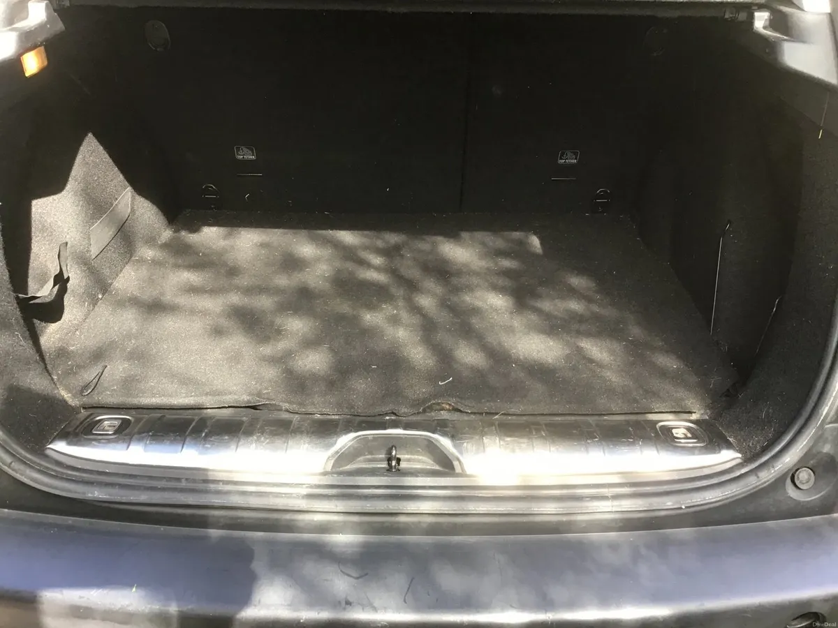 Peugeot 2008 2018 - Image 3