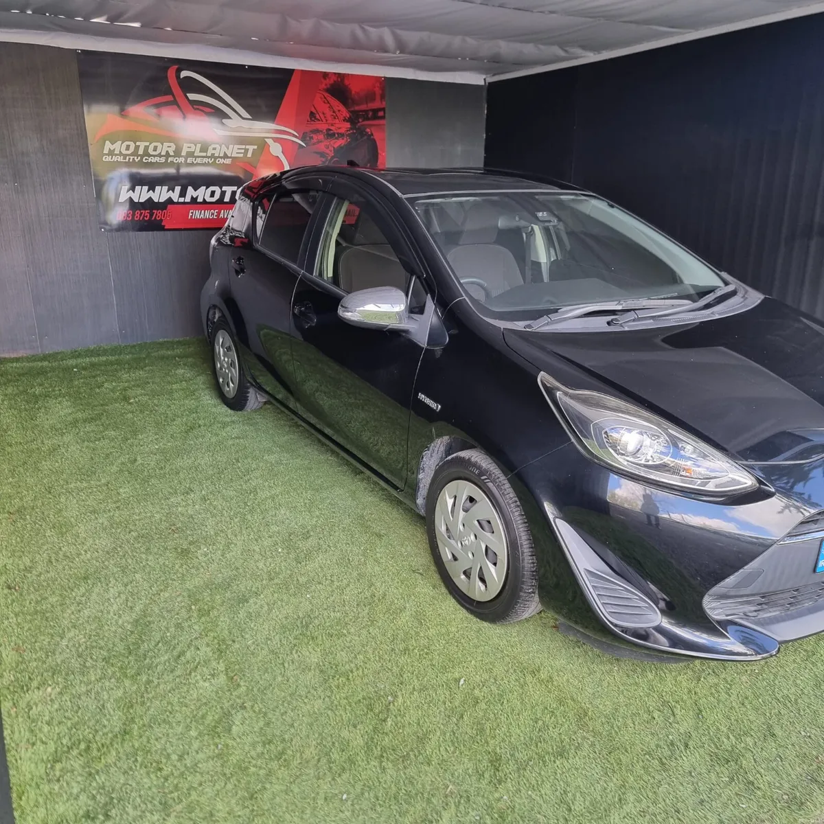 Toyota Aqua 2017Automatic - Image 2