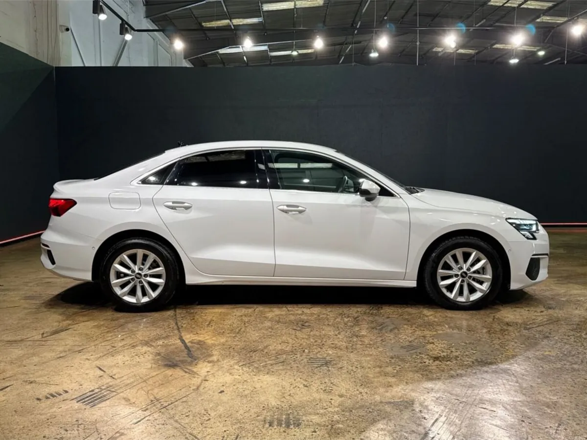 Audi A3 1.0 TFSI AUTOMATIC - FACTORY ALLOYS - PADD - Image 3