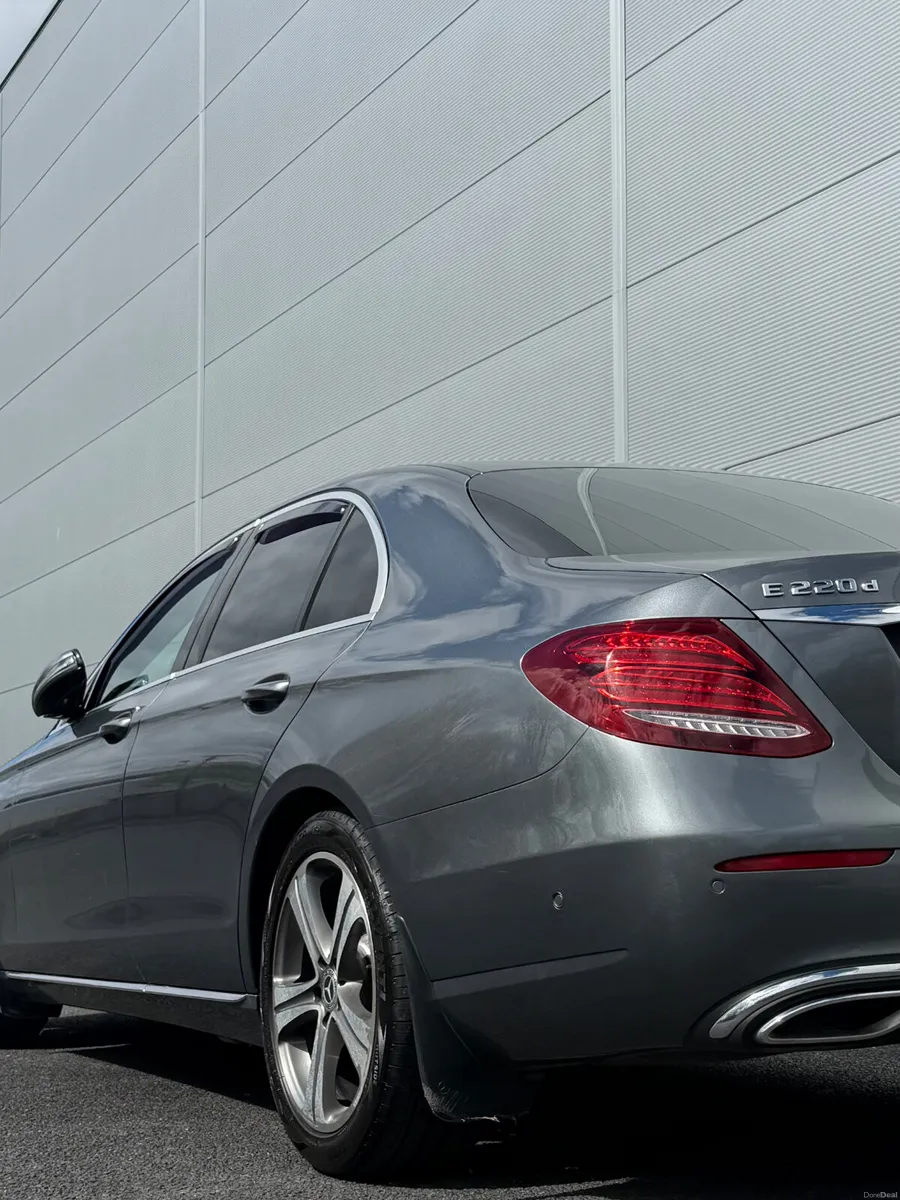 Mercedes-Benz E220d - Image 4
