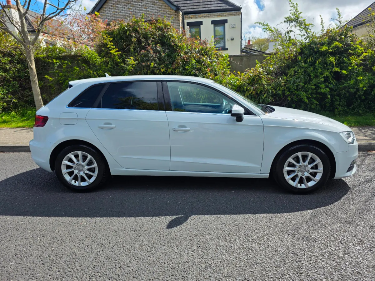 Audi A3 Sportback S-Tronic - Image 2