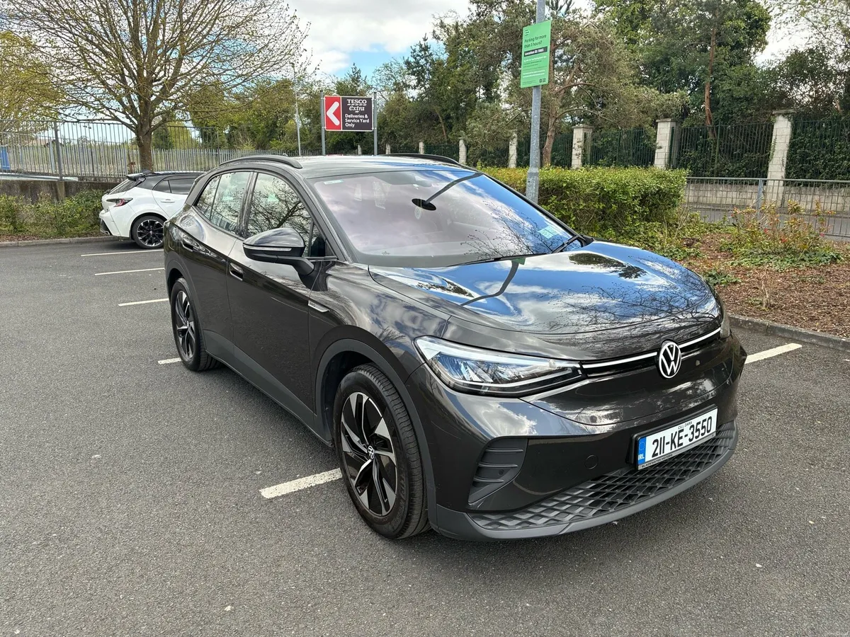 Volkswagen ID4 electric - Image 3