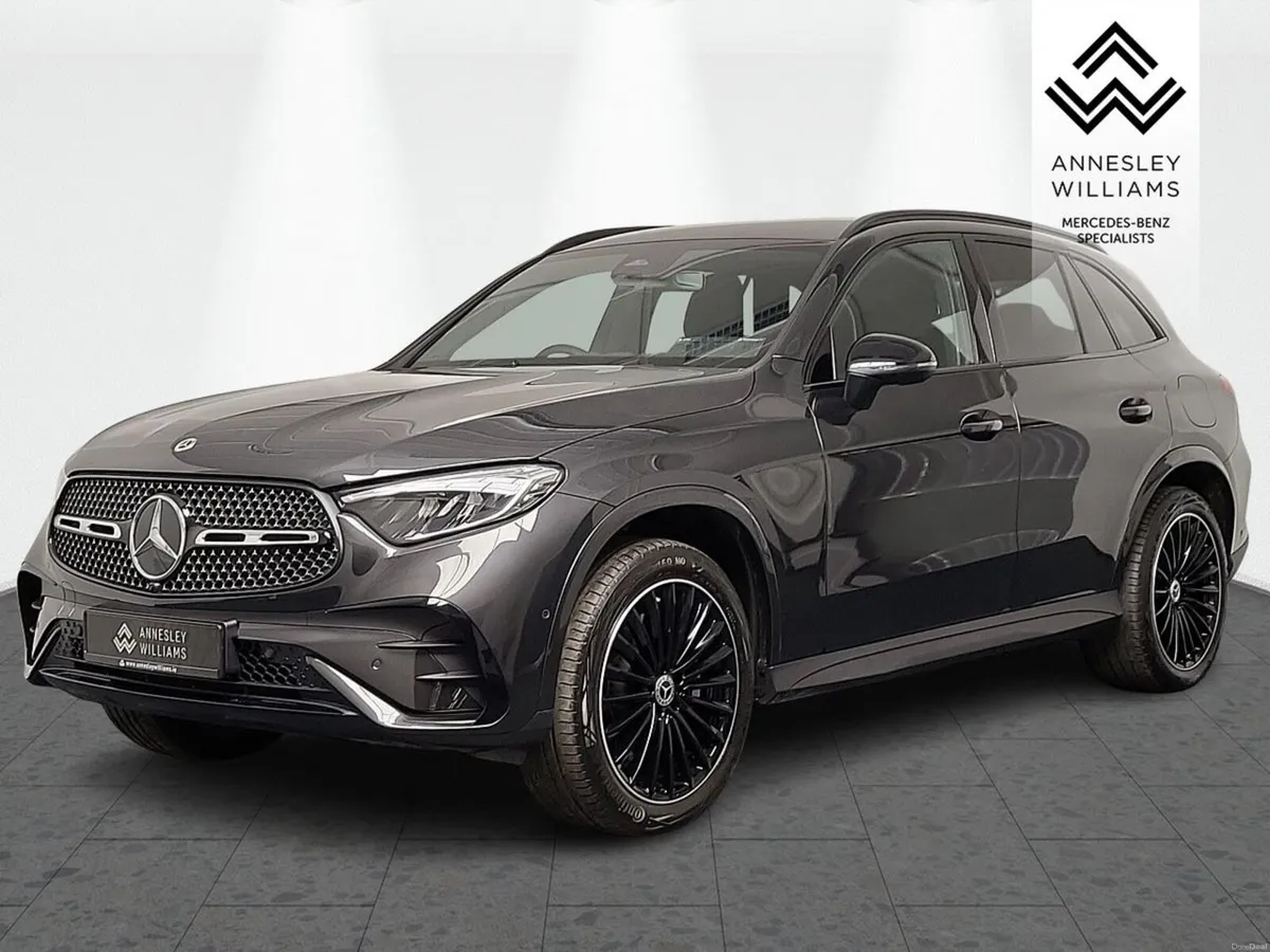 Mercedes-Benz GLC GLC300e Urban Edition 4Matic - Image 4