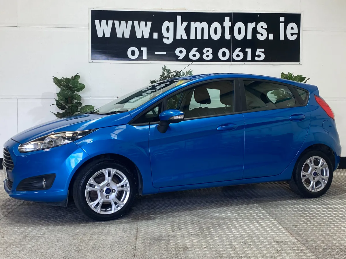 Ford Fiesta 2016//FINANCE AVAILABLE//// - Image 2