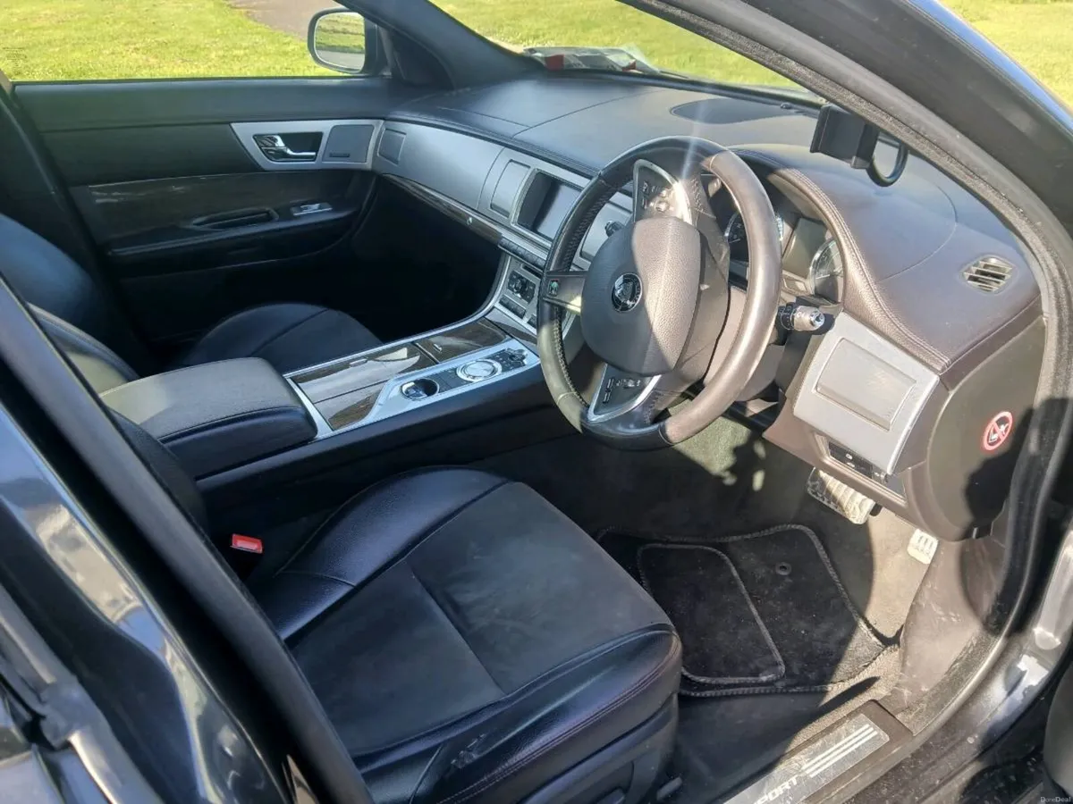 STUNNING JAGUAR XF 2.2 AUTOMATIC NEW NCT - Image 4