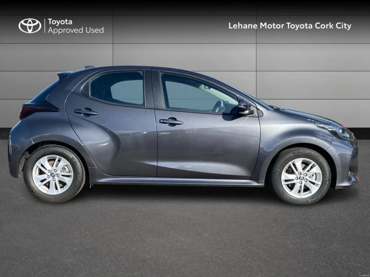 Toyota Yaris Yaris Hybrid 115 Luna - Image 3