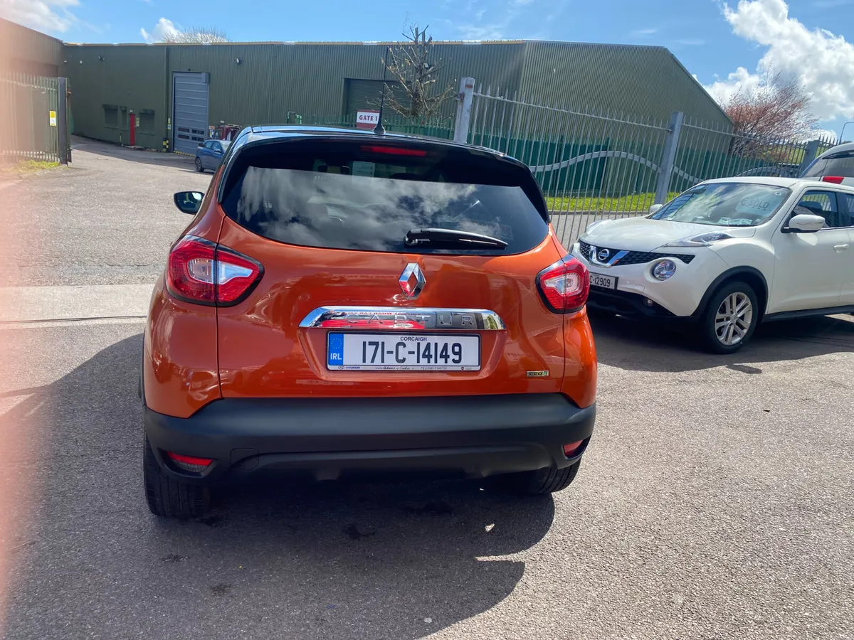 Renault Captur 2017 SAT NAV - Image 4