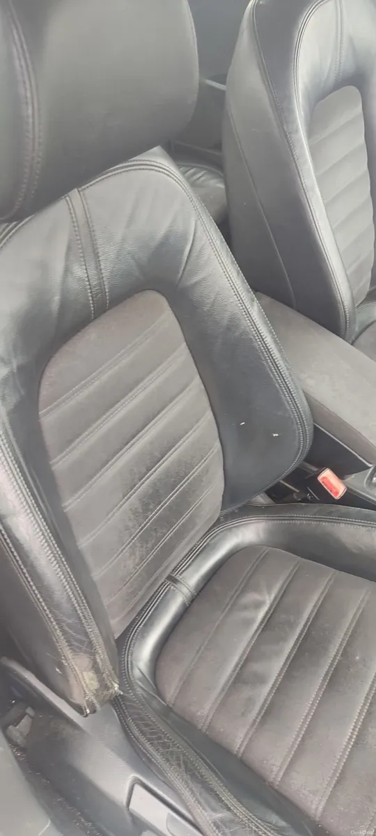 Volkswagen Passat 2008 - Image 2