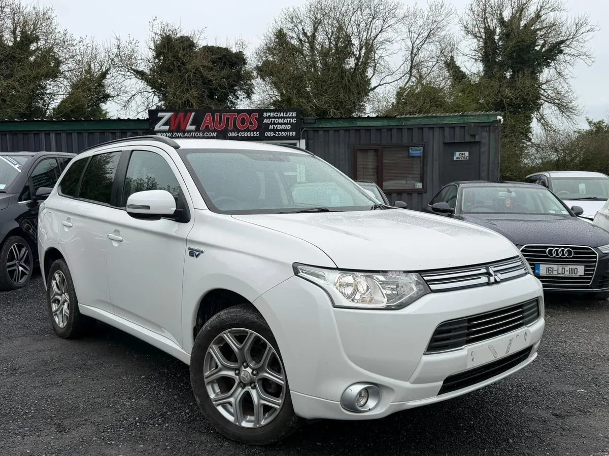 15 Mitsubishi Outlander PHEV - Image 2