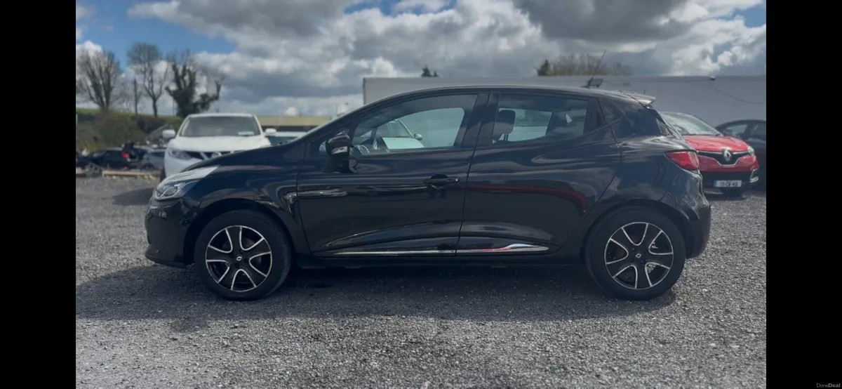 Renault Clio 2014 1.5dci tax & tested - Image 4