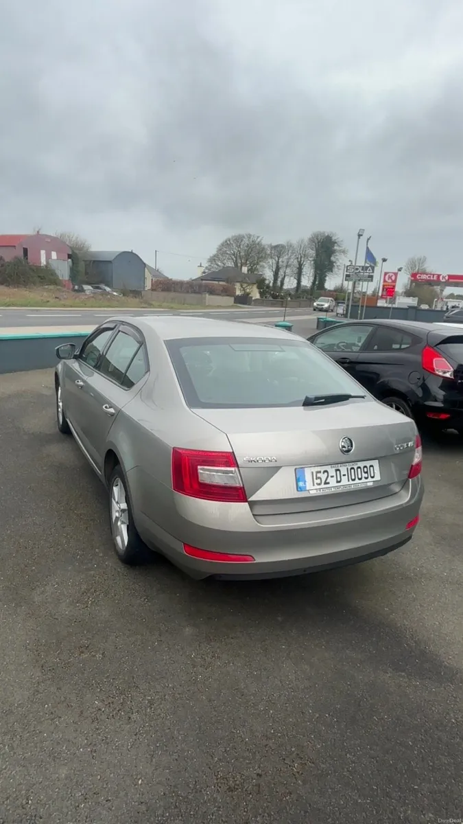 Skoda Octavia 2015 - Image 2
