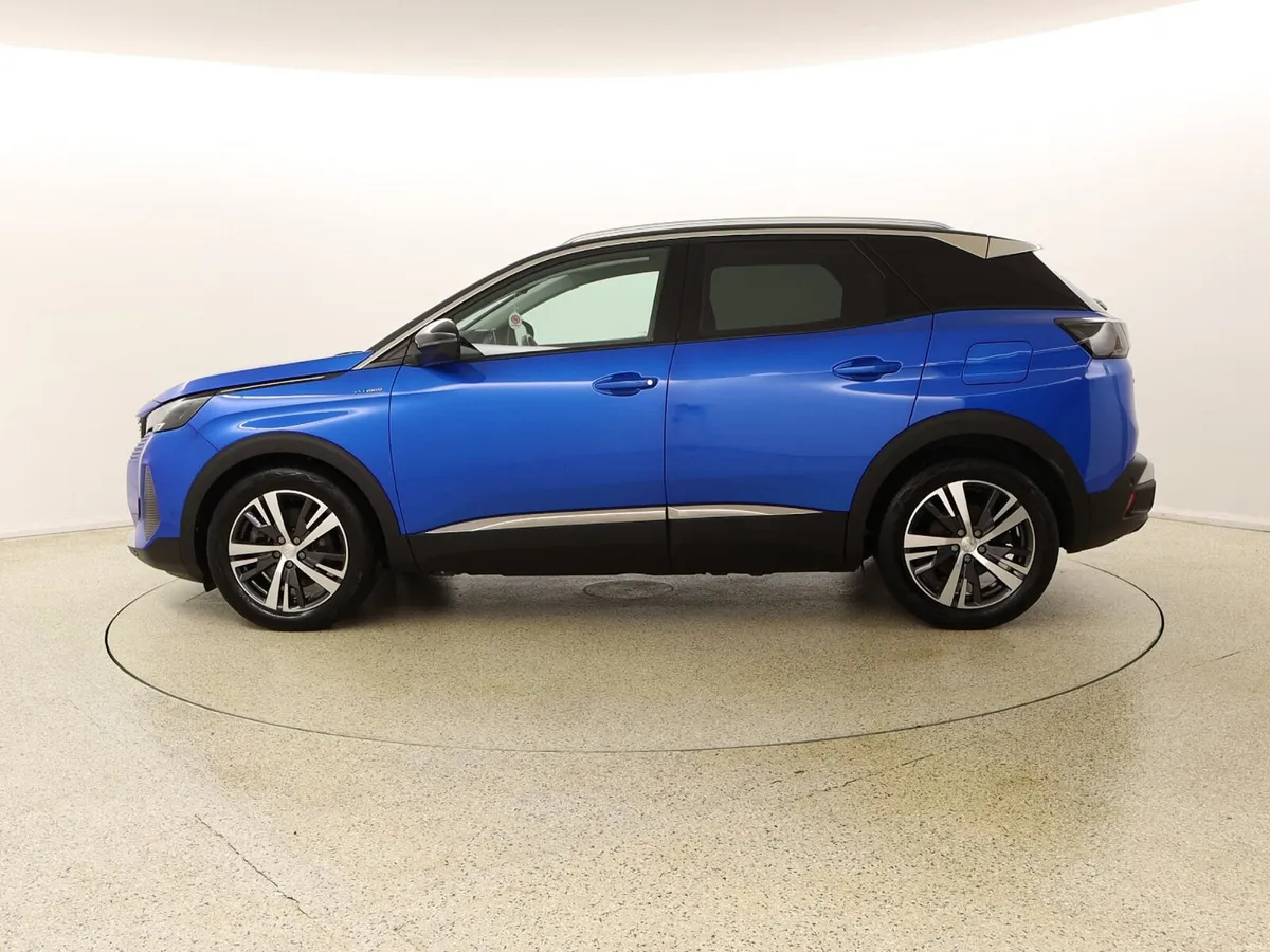 2023 Peugeot 3008 1.6 PHEV 225BHP ALLURE PREM AUTO - Image 4