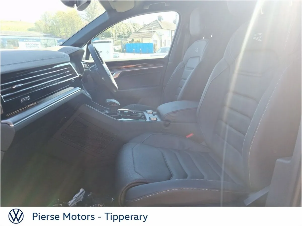 Volkswagen Touareg R-LINE 3.0TDI 4M 231BHP - Image 6