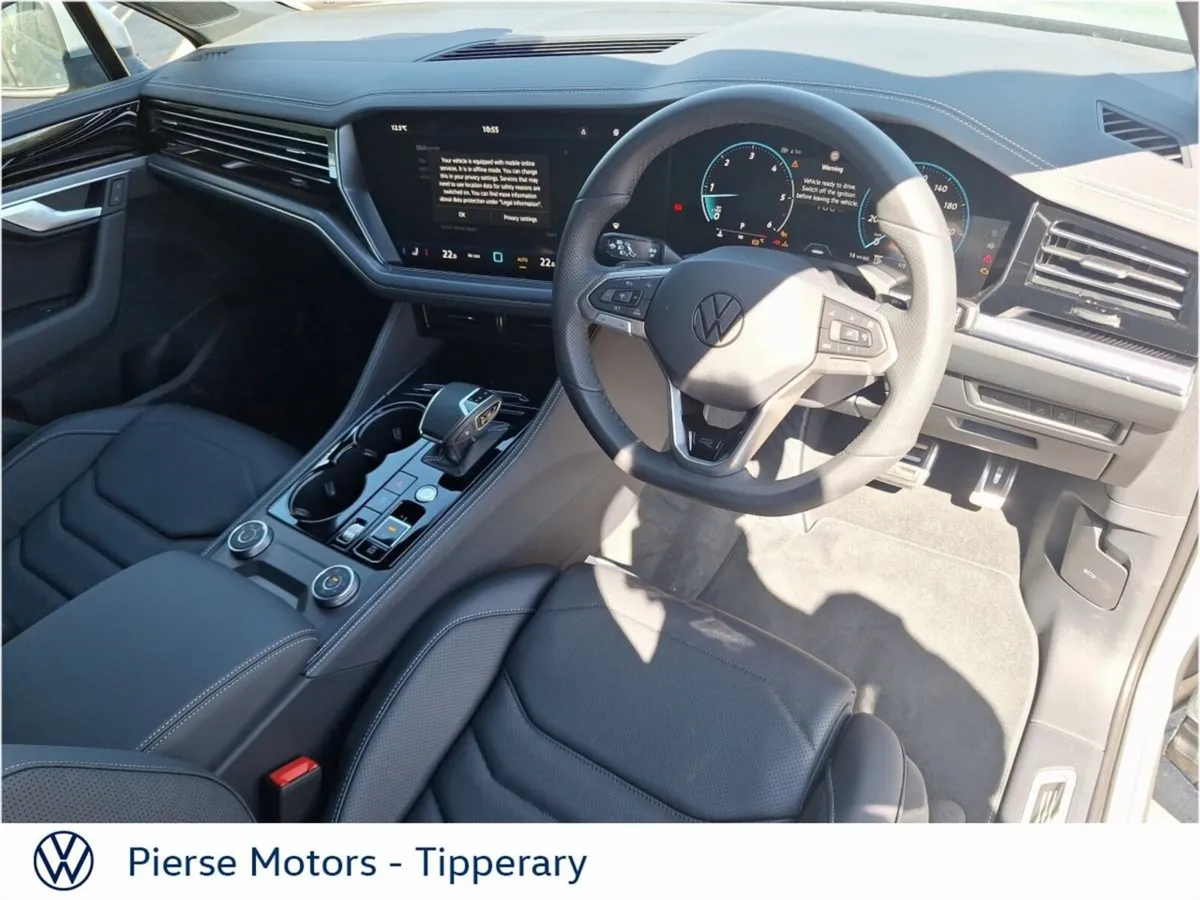 Volkswagen Touareg R-LINE 3.0TDI 4M 231BHP - Image 3