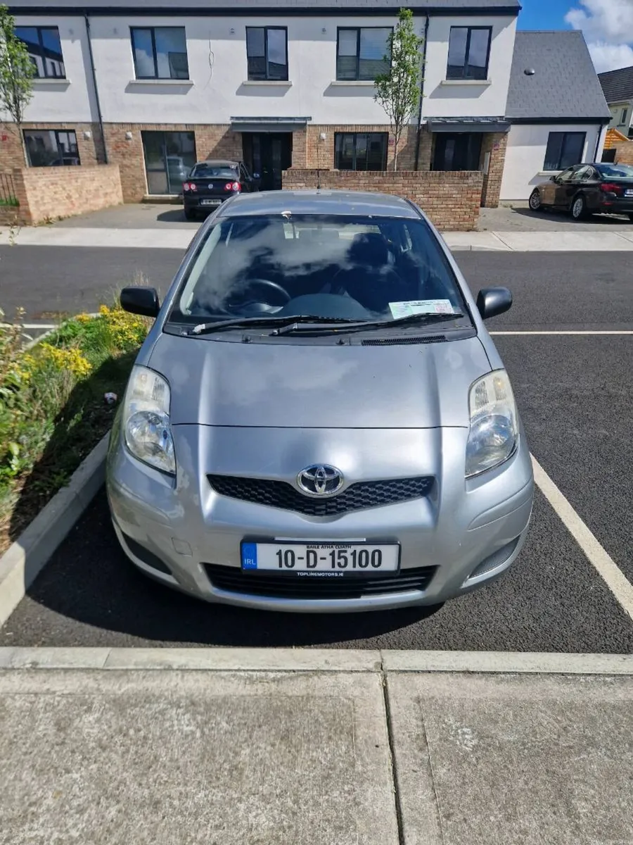2010 Toyota yaris 1.0 nct nct tax €2,000 - Image 2