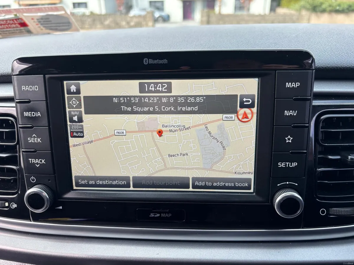 Kia Rio 2017  PETROL  PLATINUM  SPEC - Image 4