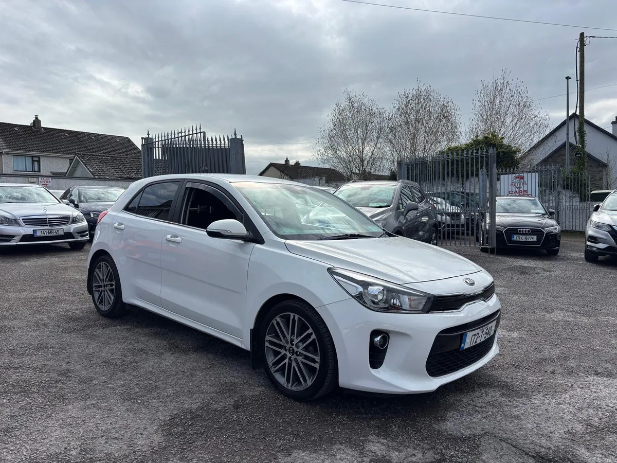 Kia Rio 2017  PETROL  PLATINUM  SPEC - Image 1