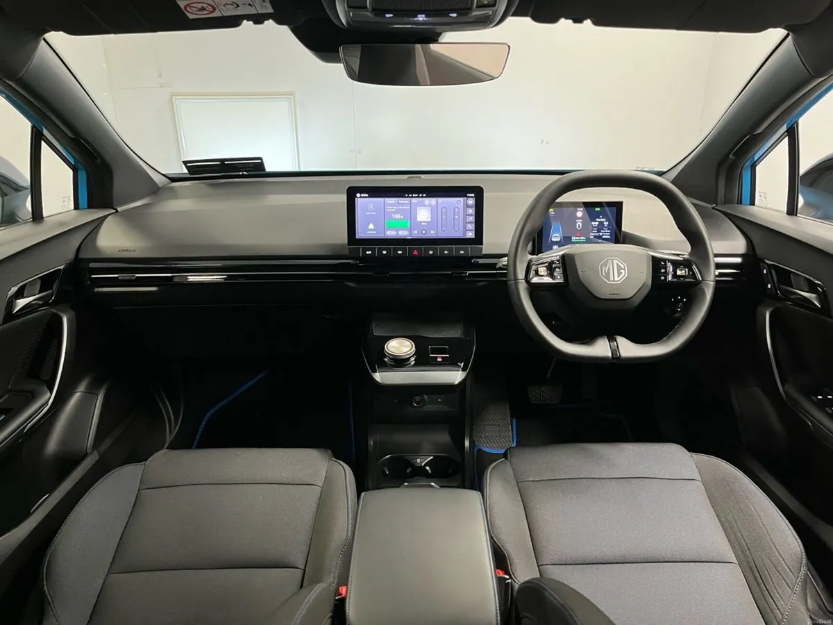 MG MG4 SE 64kWh Long Range 203BHP - Parking Sensor - Image 4