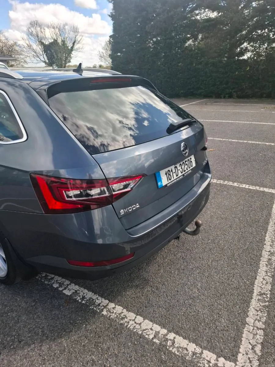 Skoda Superb Combi Automatic - Image 3