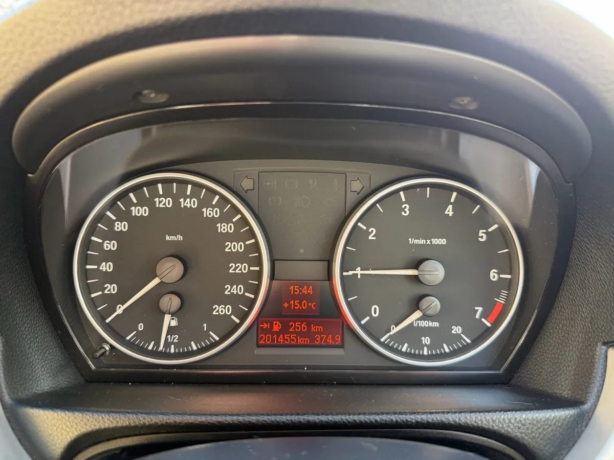 BMW 3  1.6 Petrol  Tax 03.27 - Image 2