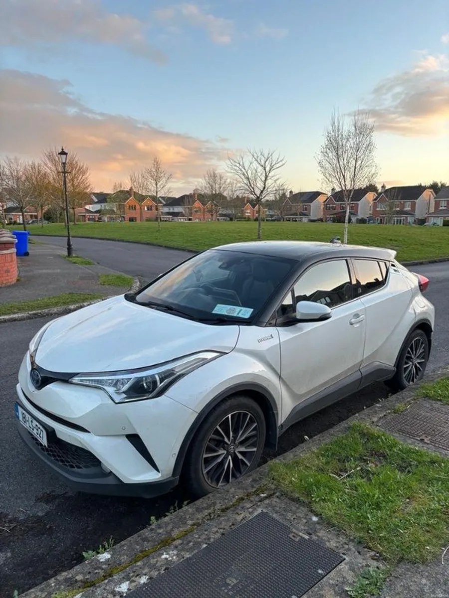 2018 Toyota C-hr SOL - Image 1